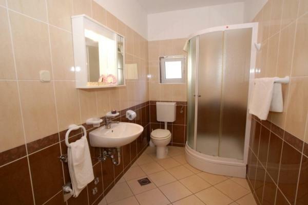 מאלינסקה Obala Apartment & Studios מראה חיצוני תמונה